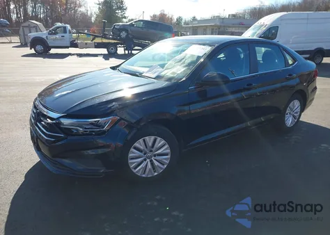 2019 Volkswagen Jetta 1.4T S z USA, uszkodzony, nr VIN 3VWN57BU0KM031049